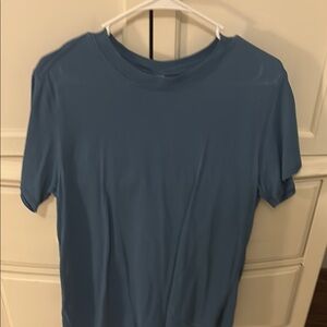 lululemon tshirt